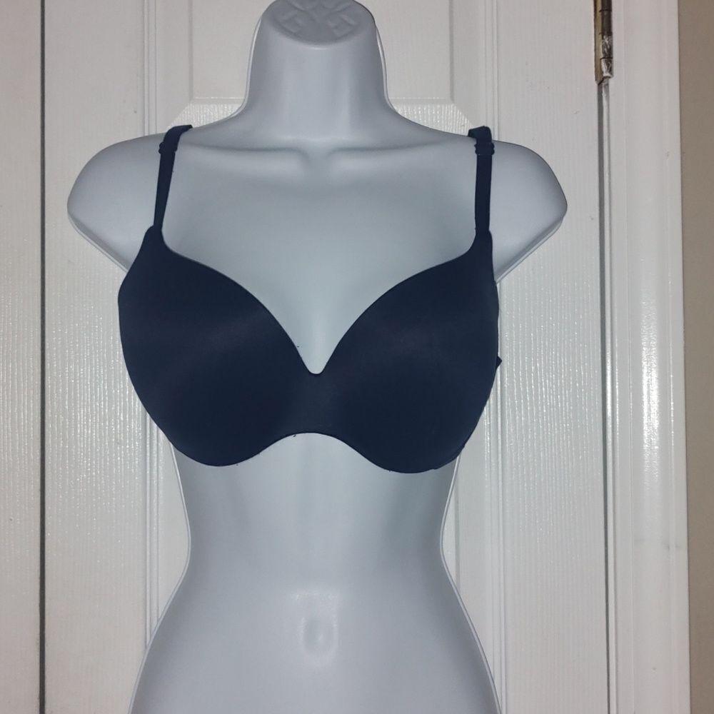 Victoria's Secret navy perfect shape push up bra  Sz 32DD